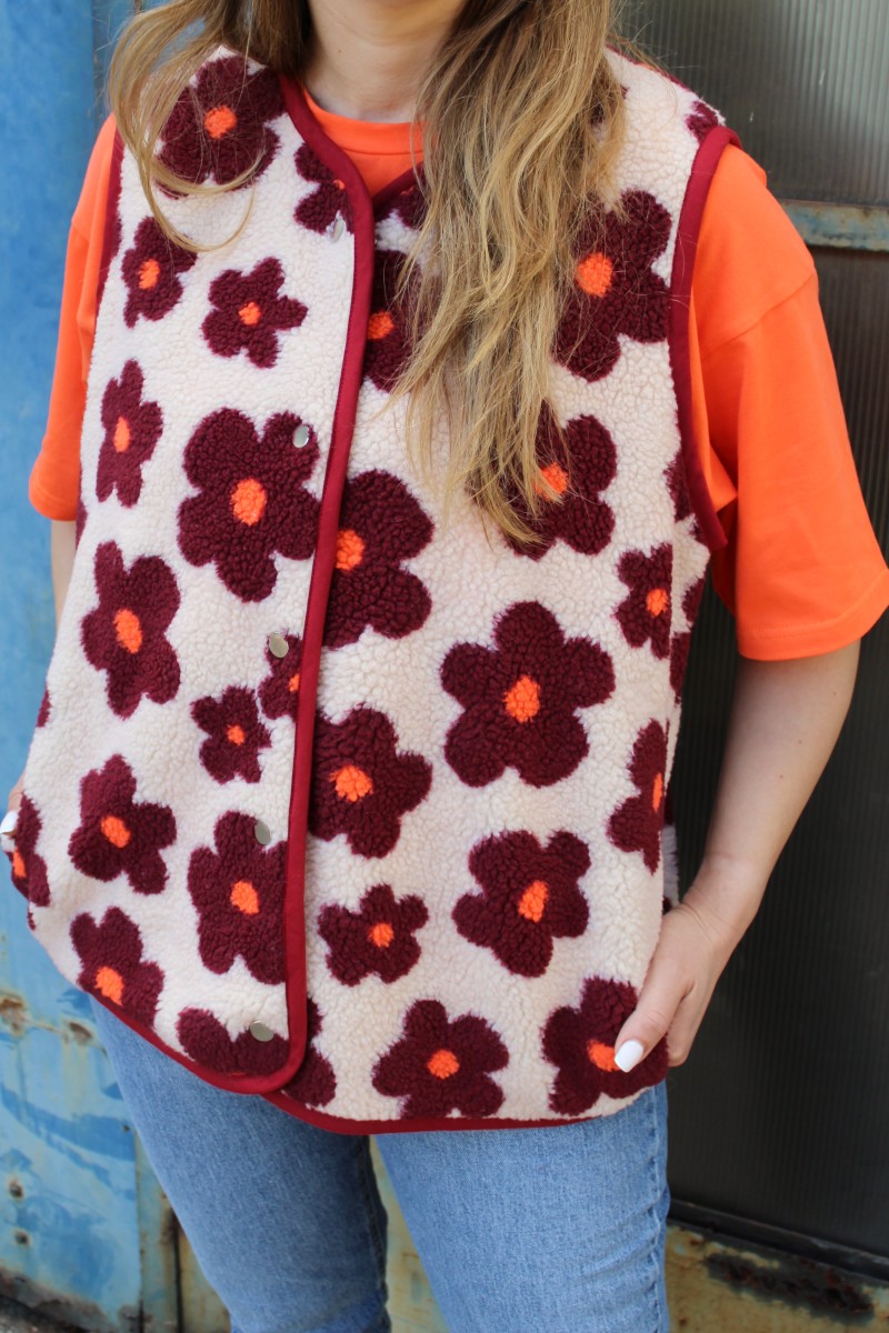 Kamizelka "Bordowe kwiaty" baranek